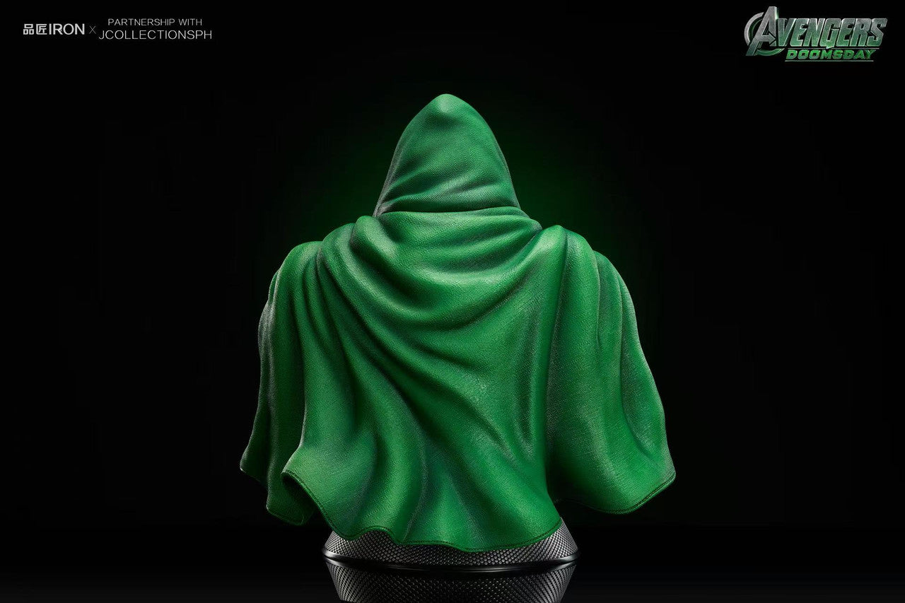 Marvel - Doctor Doom Bust | 1:2/1:1 Resin Statue | by Iron Studio