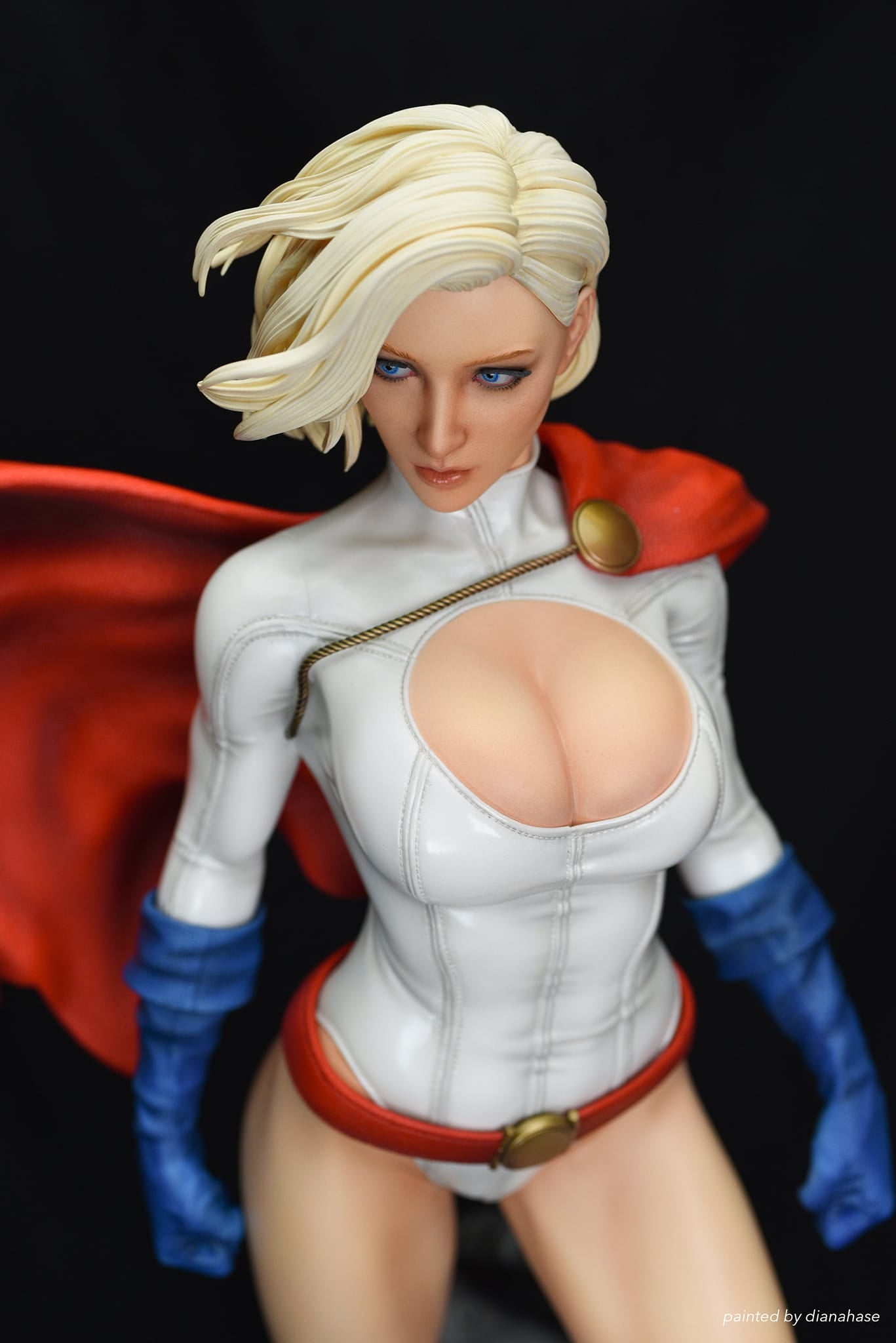 DC Comics - Power Girl | 1:4 Resin Statue | von Dazzling Designs Studio