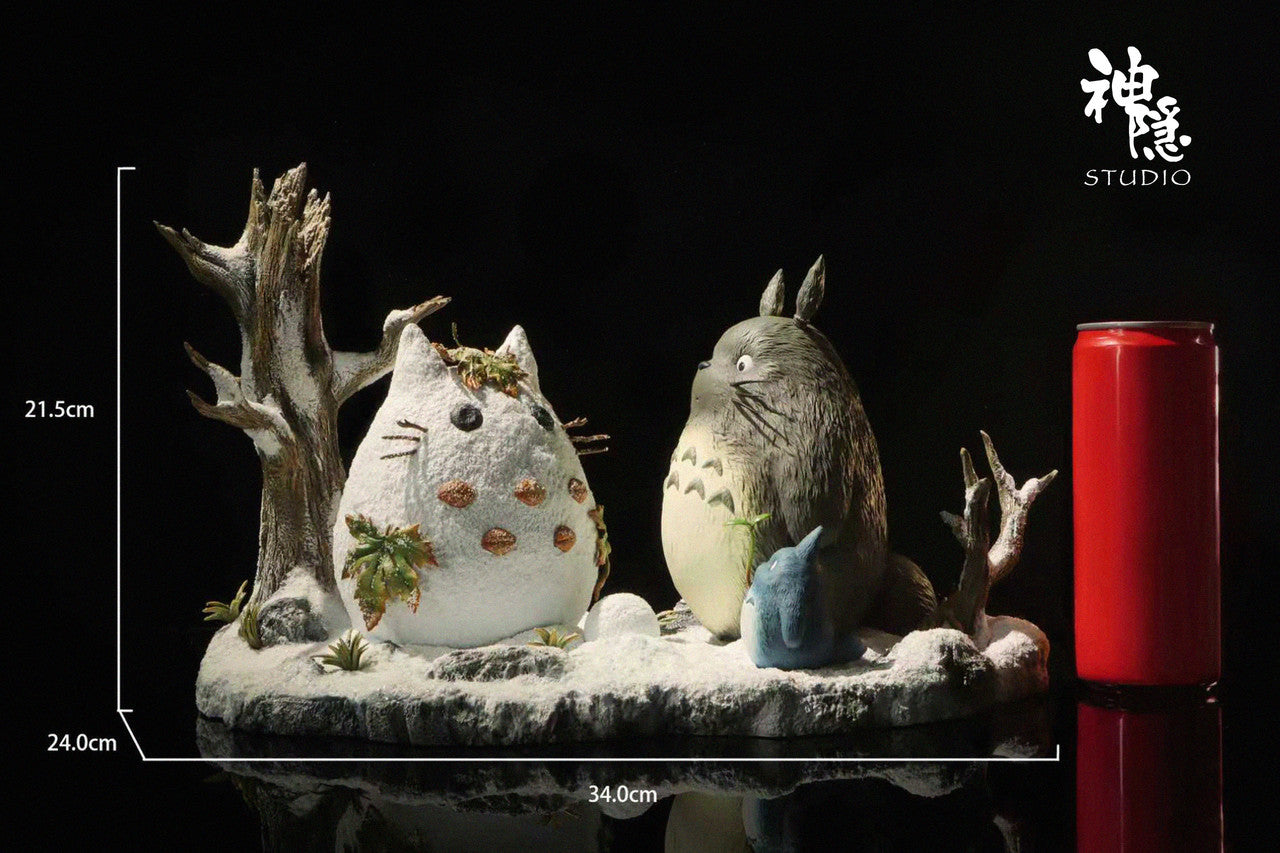 My Neighbor Totoro - Totoro play in the snowfield | 1:6 Resin Statue | by ShenYin Studio