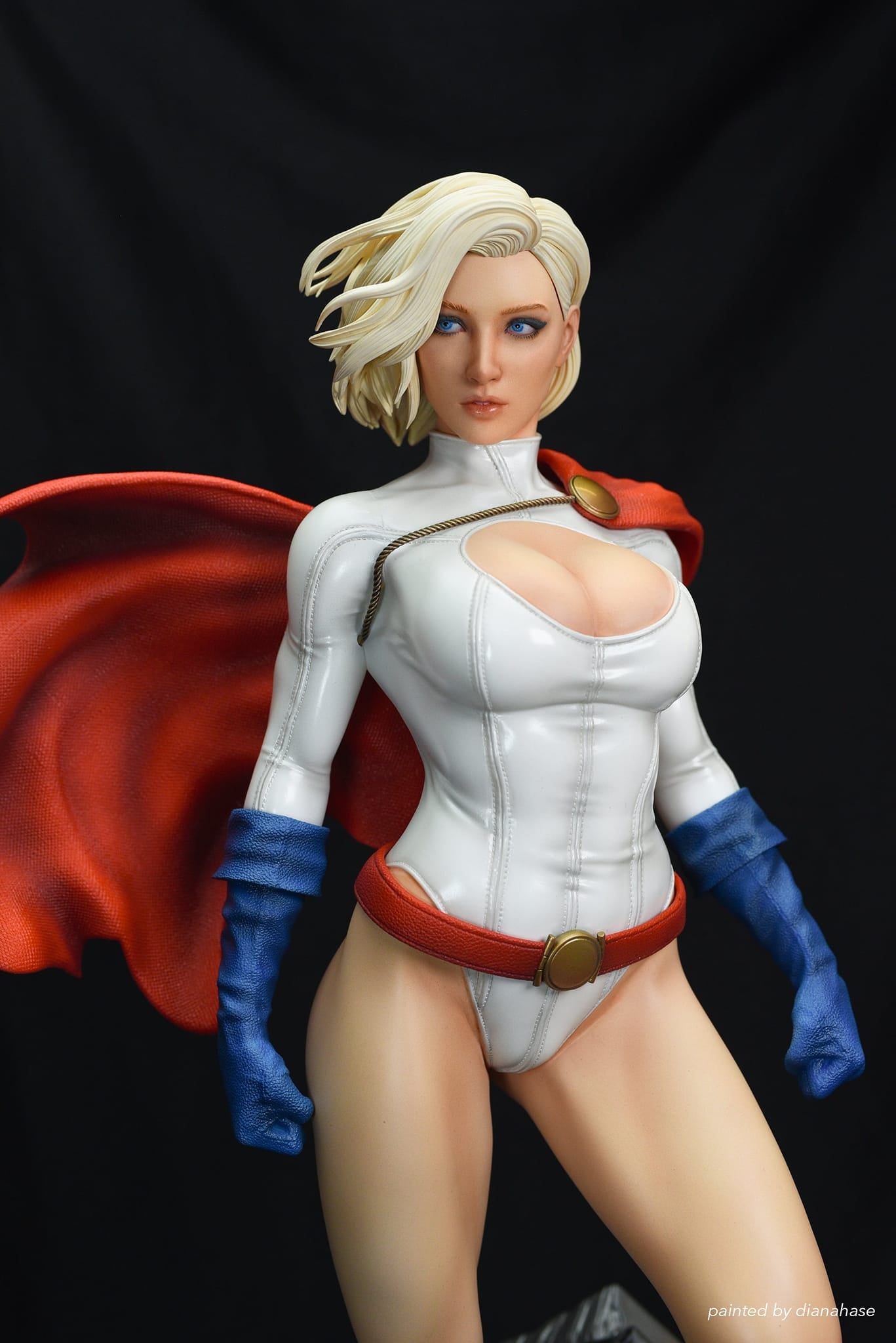 DC Comics - Power Girl | 1:4 Resin Statue | von Dazzling Designs Studio