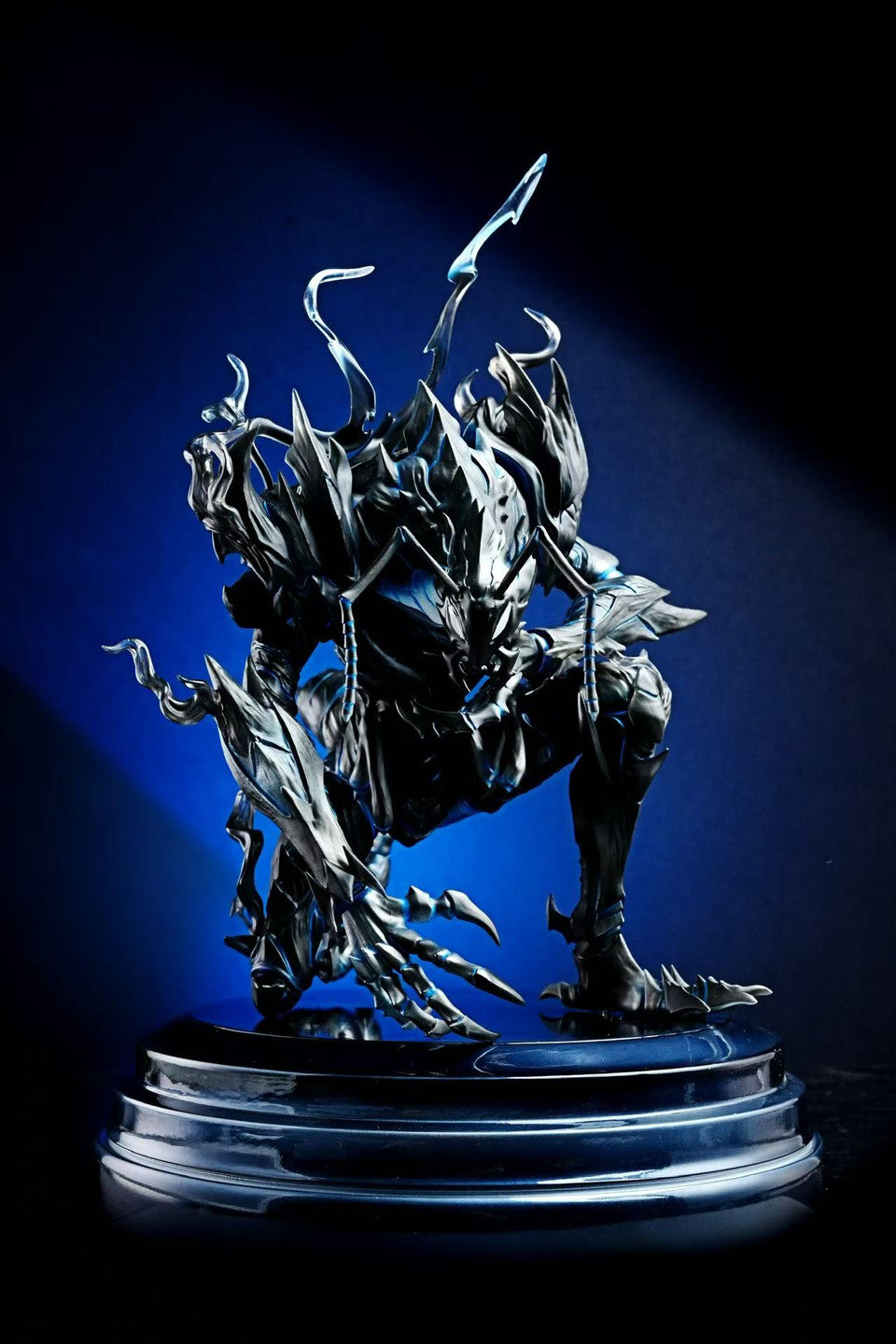 Solo Leveling - Sung Jin-woo & Ant King Belle | 1:7 Resin Statue | by Four Horsemen Studio