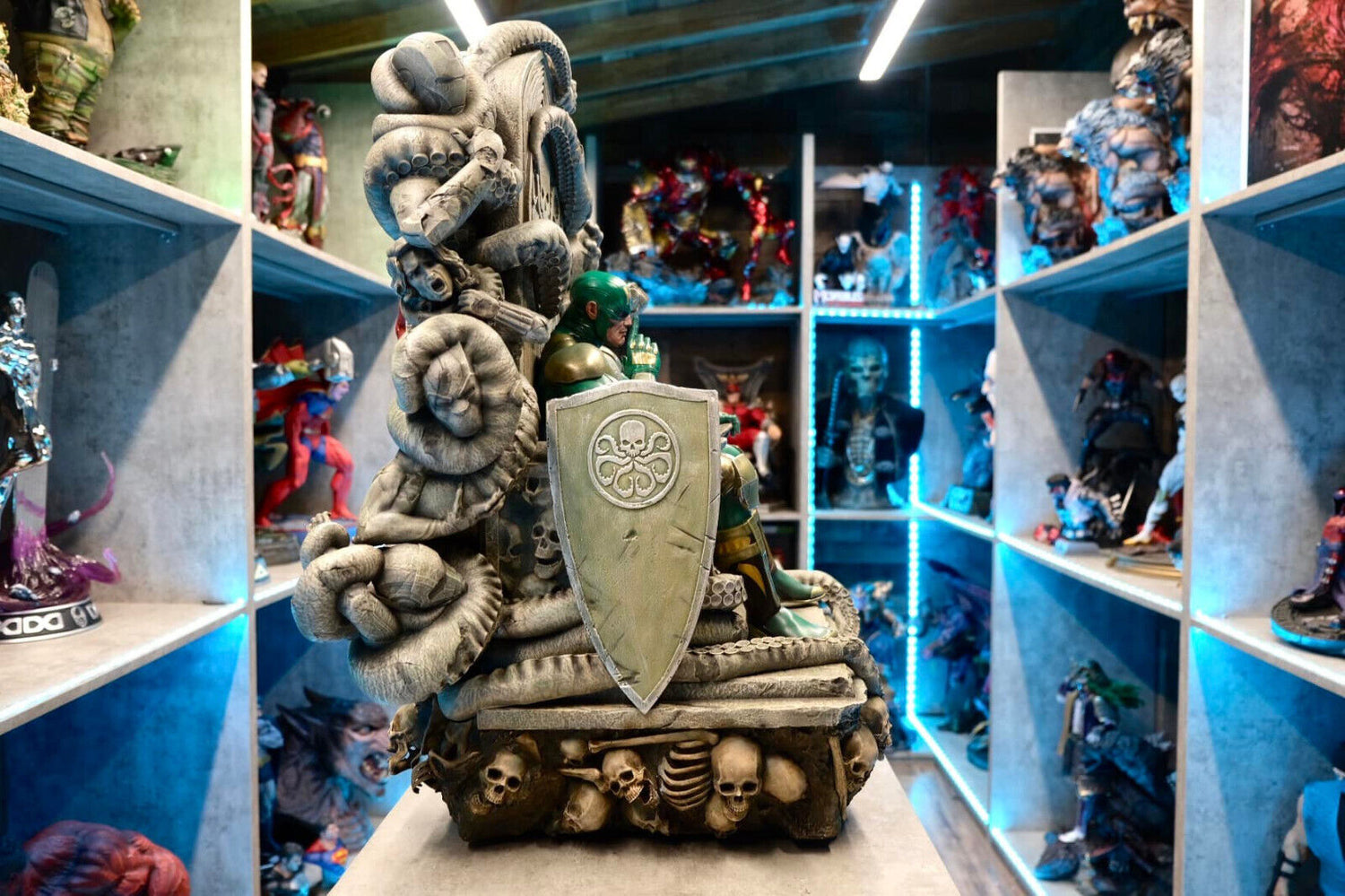 Marvel - Captain Hydra on Throne | 1:3 Resin Statue | von ATF Want