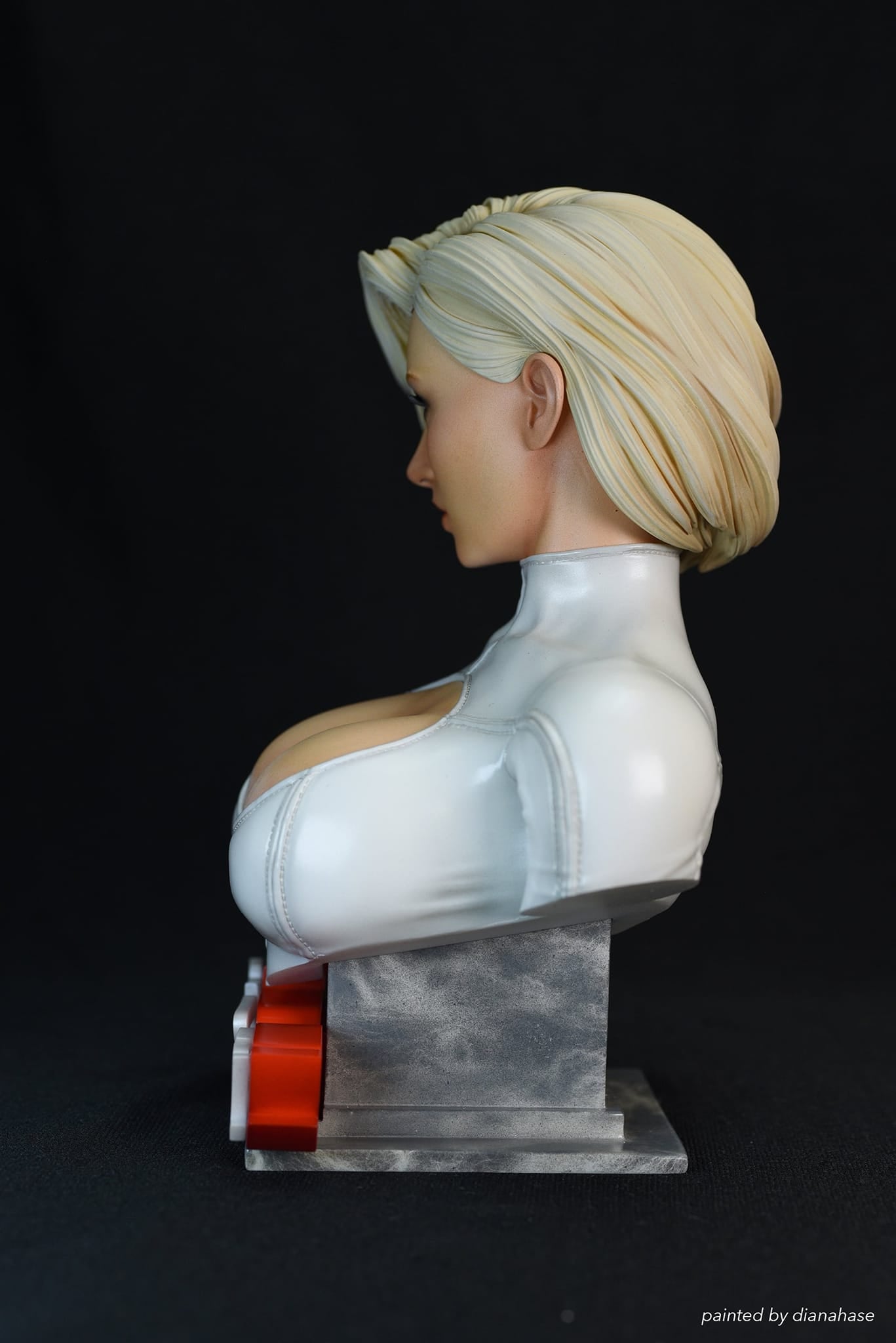 DC Comics - Power Girl | 1:4 Resin Statue | von Dazzling Designs Studio