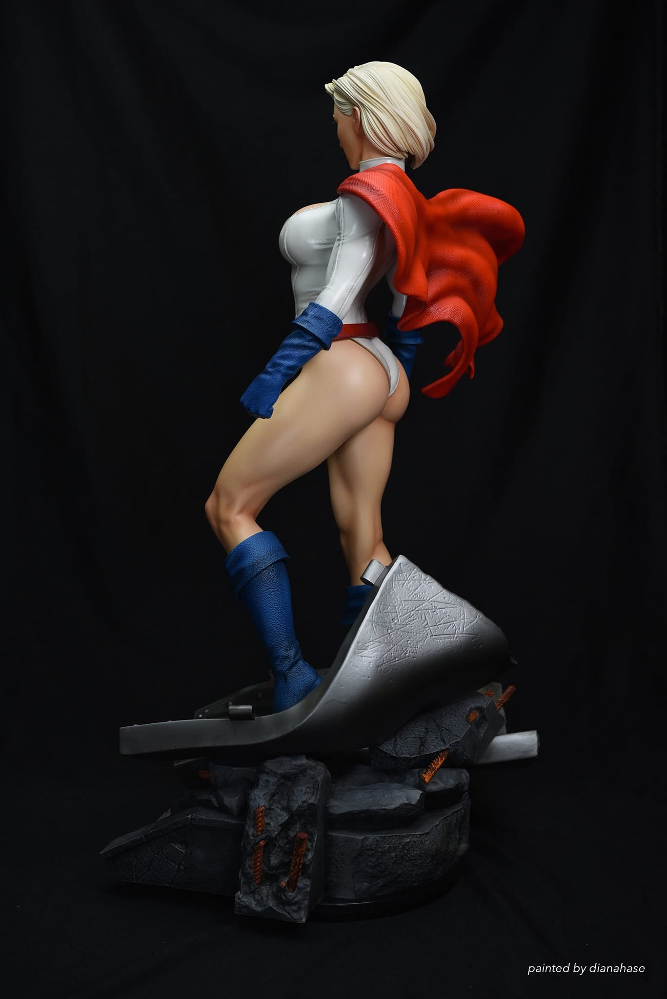 DC Comics - Power Girl | 1:4 Resin Statue | von Dazzling Designs Studio