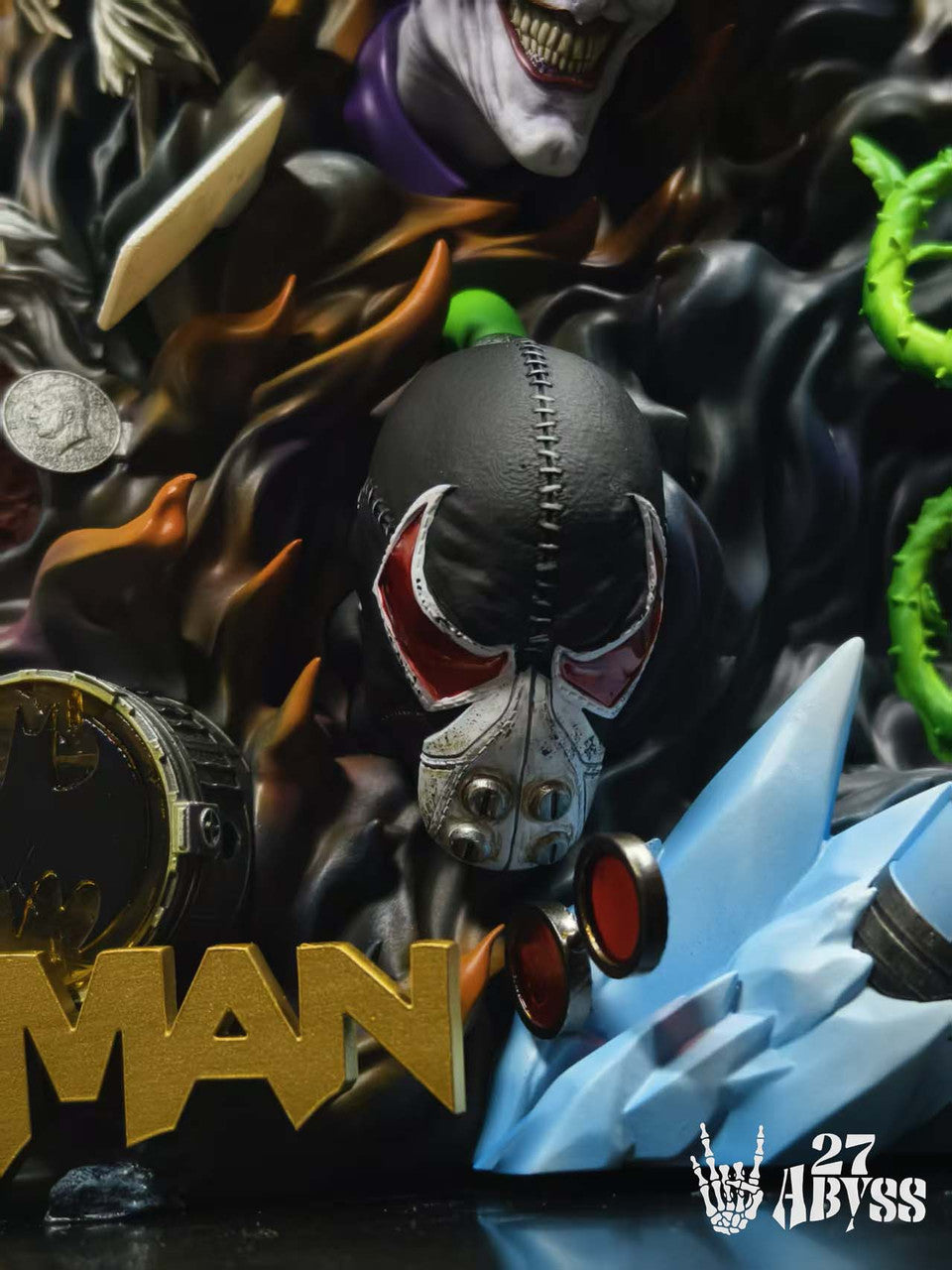 DC Comics - Batman Bust | 1:3/1:1 Resin Statue | by 27abyss Studio