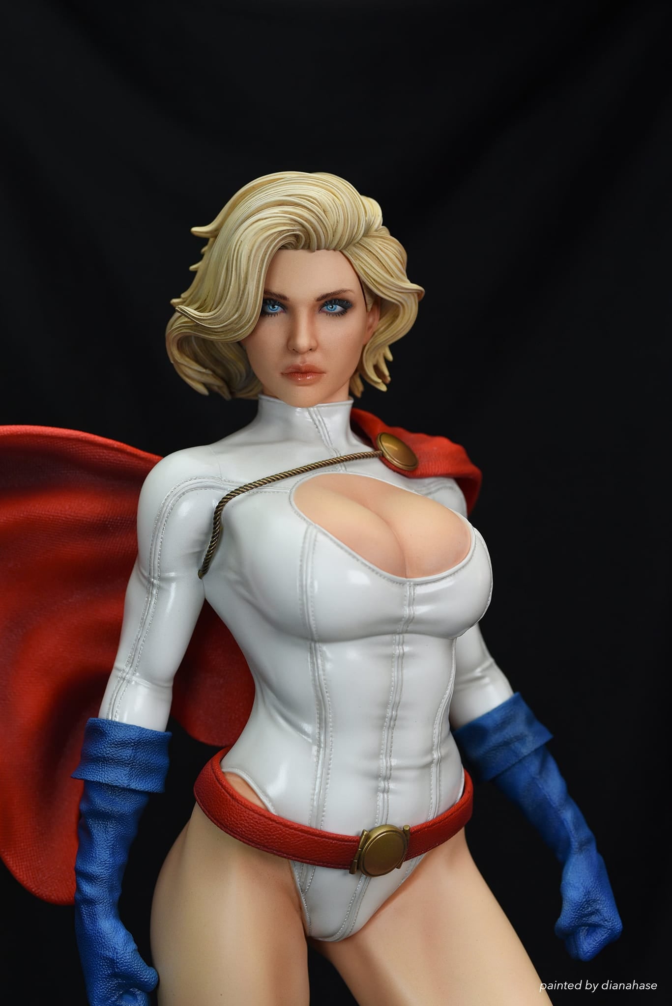 DC Comics - Power Girl | 1:4 Resin Statue | von Dazzling Designs Studio