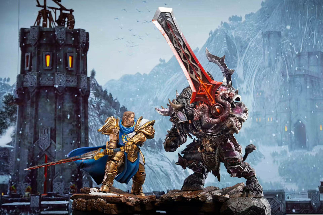 Warcraft - Human Field Marshall vs. Tauren Warlord | 1:8 Resin Statue | by Laughing Skull Studio