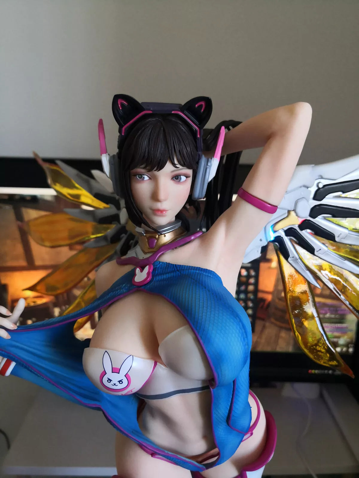 Overwatch - DVa (Mercy Cosplay) | 1:6 Resin Statue | von Faceted Pebble Studio