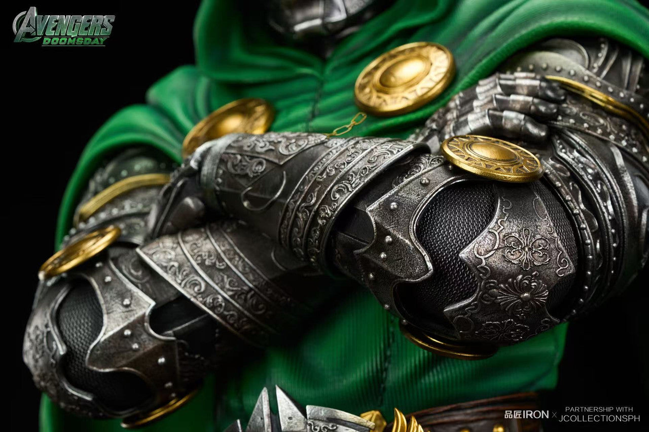 Marvel - Doctor Doom Bust | 1:2/1:1 Resin Statue | by Iron Studio