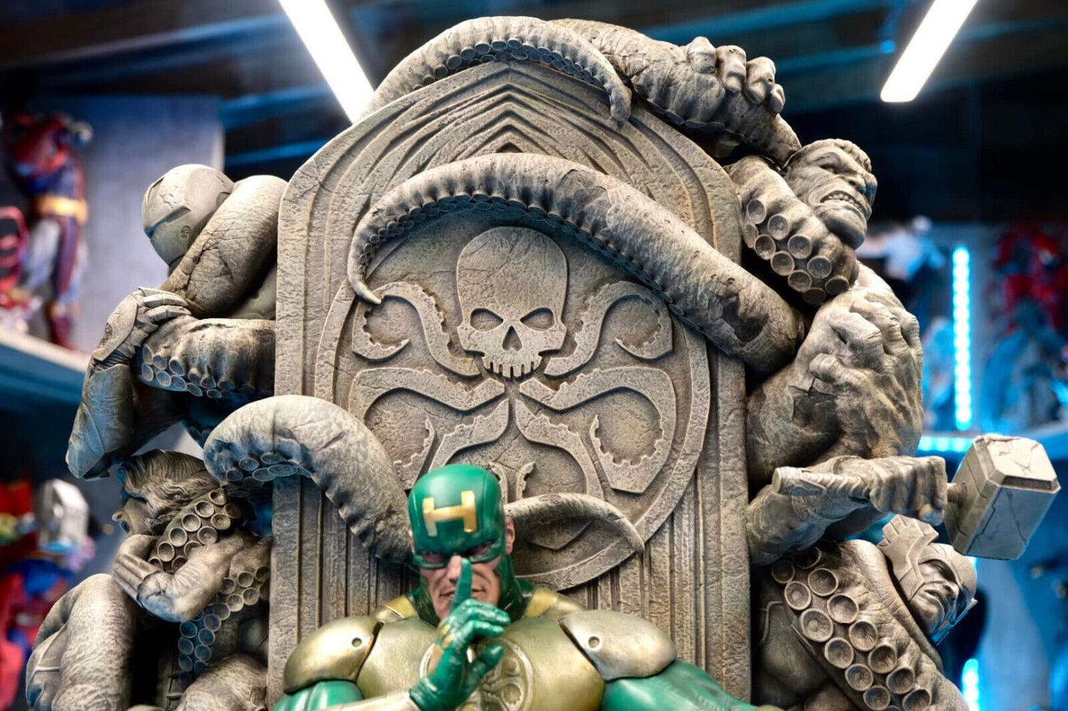 Marvel - Captain Hydra on Throne | 1:3 Resin Statue | von ATF Want