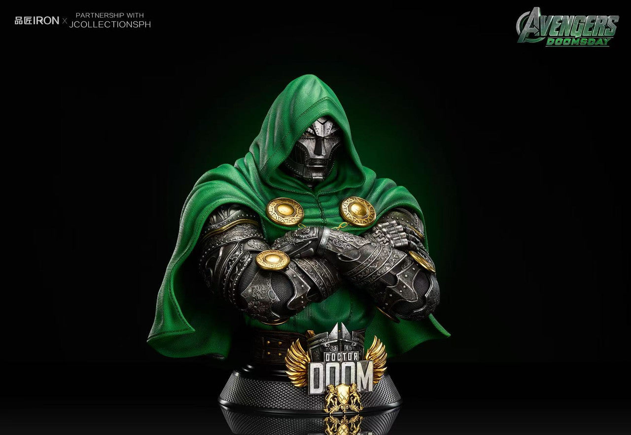 Marvel - Doctor Doom Bust | 1:2/1:1 Resin Statue | by Iron Studio