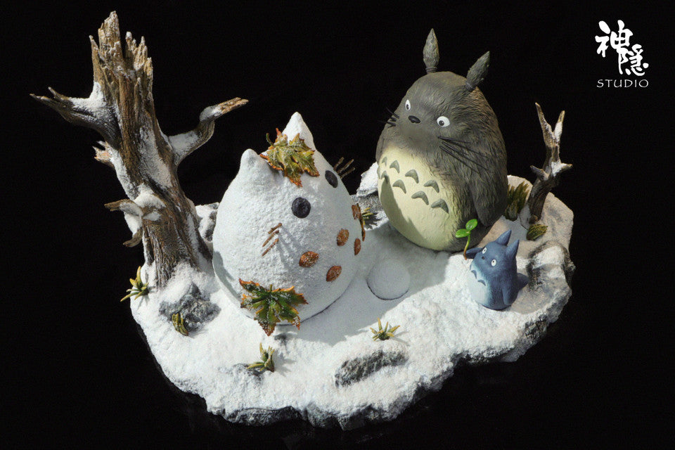 My Neighbor Totoro - Totoro play in the snowfield | 1:6 Resin Statue | by ShenYin Studio
