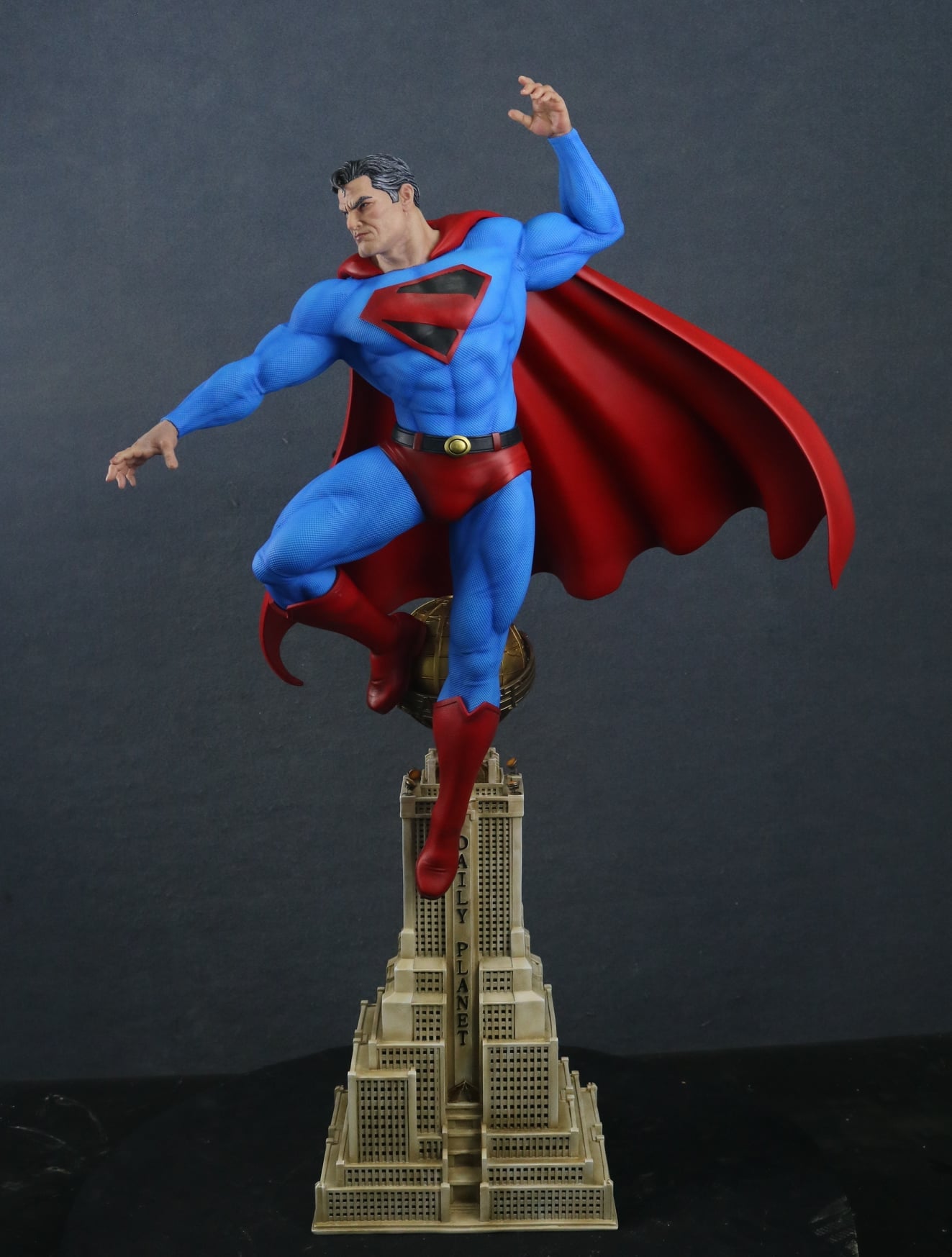 DC Comics - Superman | 1:4 Resin Statue | von MFA Collectibles