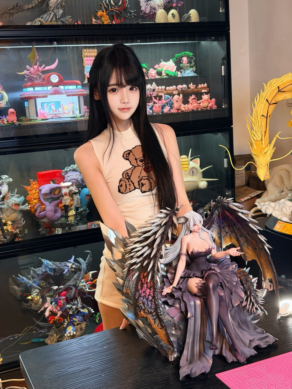 Monster Hunter - Ruiner Nergigante Girl