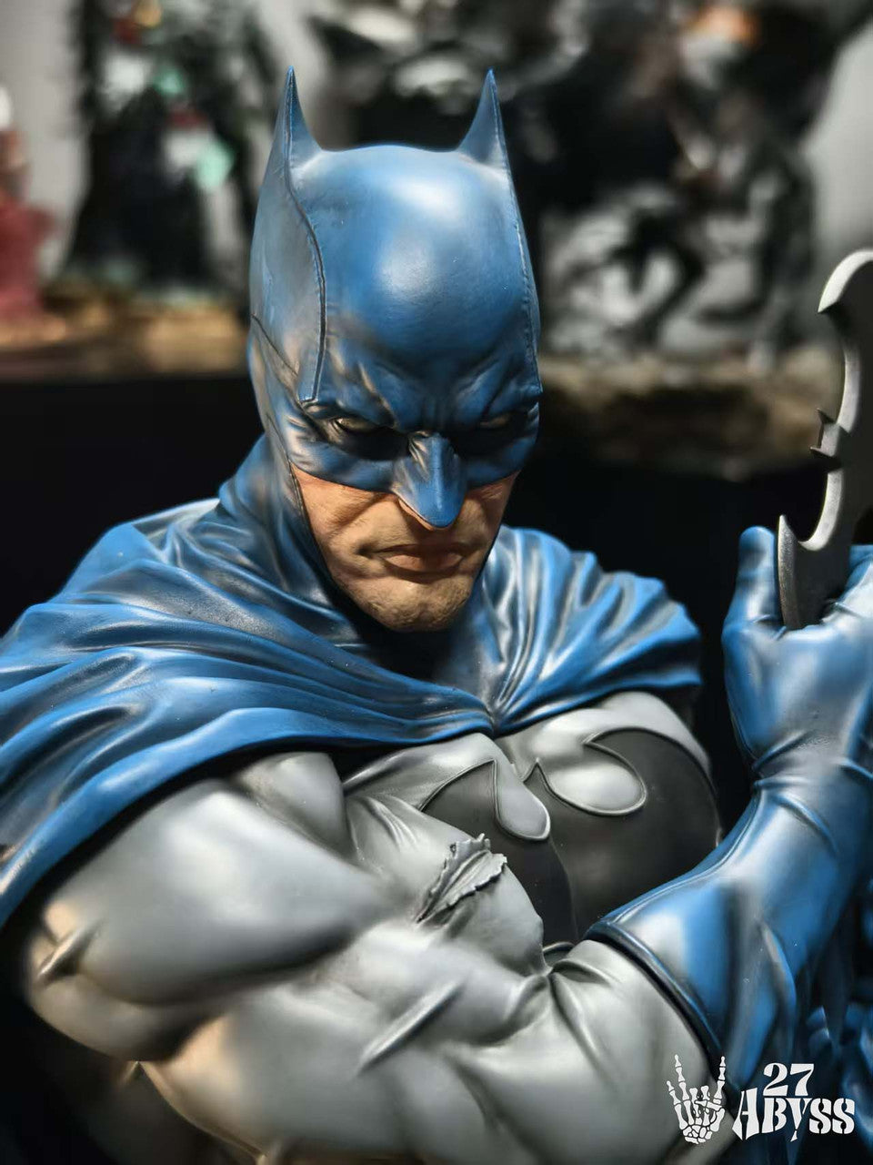 DC Comics - Batman Bust | 1:3/1:1 Resin Statue | by 27abyss Studio