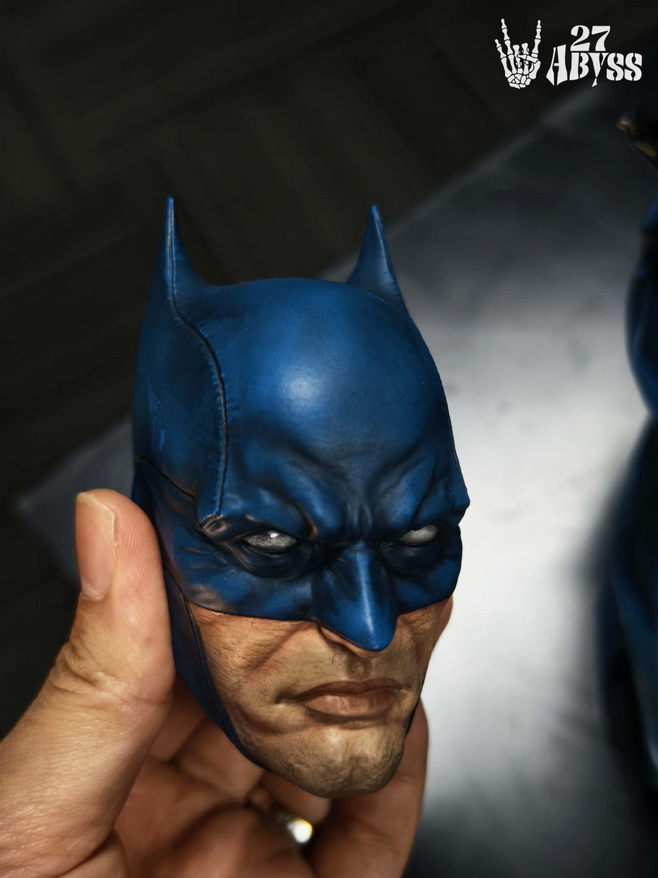 DC Comics - Batman Bust | 1:3/1:1 Resin Statue | by 27abyss Studio