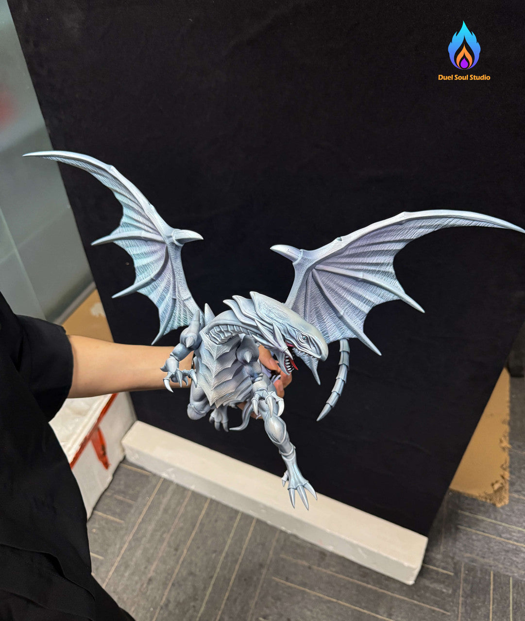 遊戯王ガレージキット　Blue Eyed White Dragon フィギュア Amazon.com: Bandai Hobby - Yu-Gi-Oh! - Amplified Blue-Eyes White