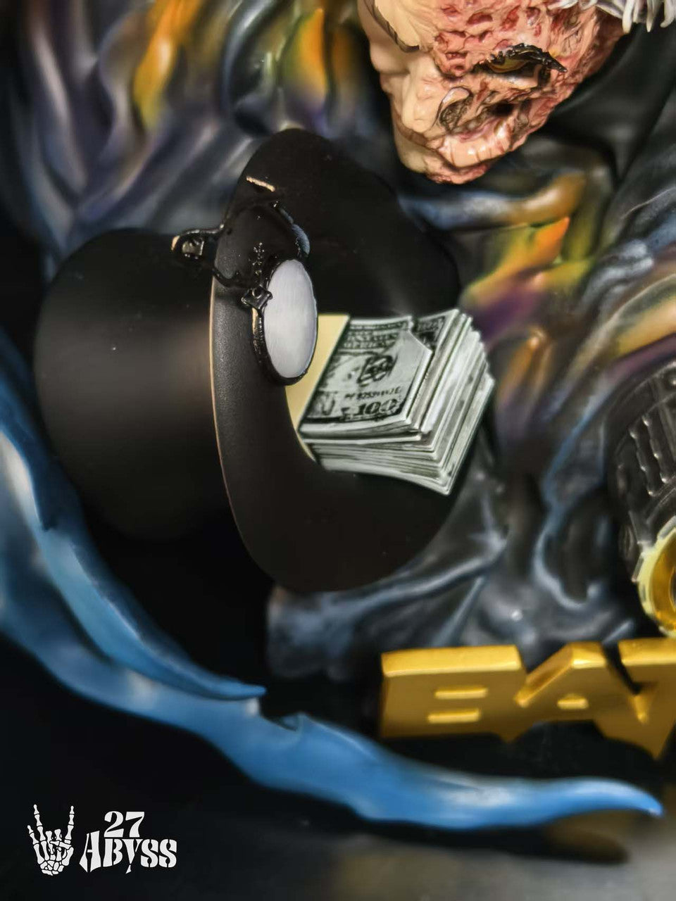 DC Comics - Batman Bust | 1:3/1:1 Resin Statue | by 27abyss Studio