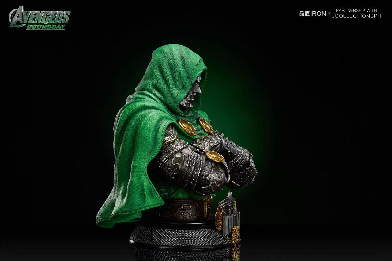 Marvel - Doctor Doom Bust | 1:2/1:1 Resin Statue | by Iron Studio